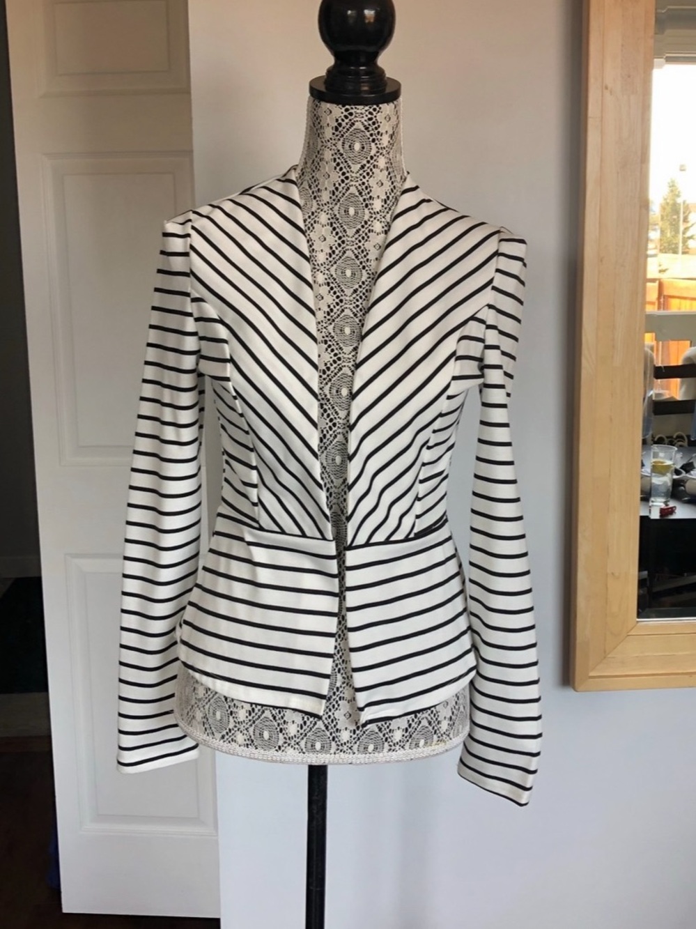 NWT Large The Vintage Shop Pinstripe Blazer. Stretchy. Black and White.